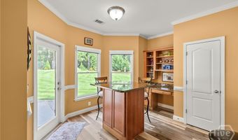 217 Falling Shoals Dr, Athens, GA 30605