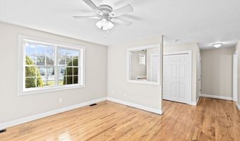 605 Brockton Ave 605, Abington, MA 02351