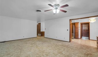 2524 N Robin St, Altus, OK 73521