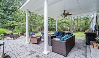 14 Teaberry Ln, Bass River, NJ 08087