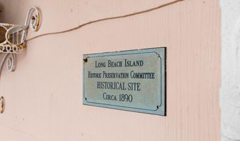 109 CENTRE St, Beach Haven, NJ 08008