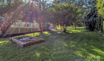 5 Fairway Dr, Arden, NC 28704