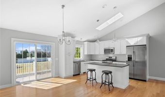 5 Thelma Ln 5, Middletown, RI 02842