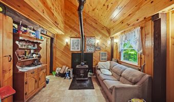 6-8 Field Dr, Ashland, NH 03217