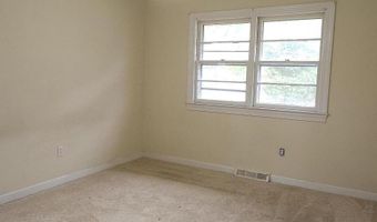 361 Snow Hill St, Ayden, NC 28513