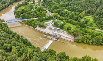 90 Railroad Lock Rd, Beattyville, KY 41311
