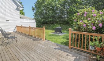 28 B Springbrook Dr, Belfast, ME 04915