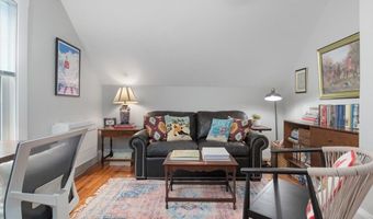 18 Bradfield Ave 2, Boston, MA 02131