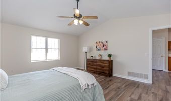 136 Hope Hill Ter, Cranston, RI 02921