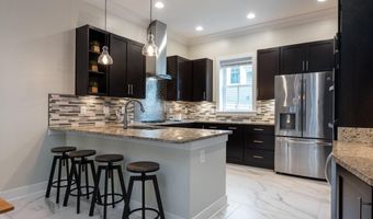 2216 MAIN LINE Blvd, Alexandria, VA 22301