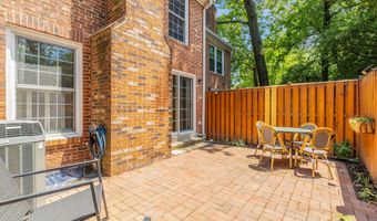 2546 S WALTER REED Dr B, Arlington, VA 22206