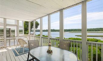 96 Starr Dr, Narragansett, RI 02882