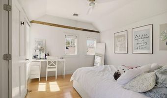5 Division St, Newport, RI 02840