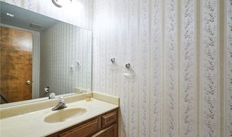 59 Tudor Ln, Kent, OH 44240