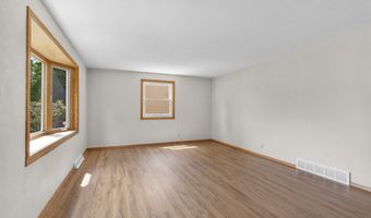 1136 W ROBERTS Ave, Appleton, WI 54914