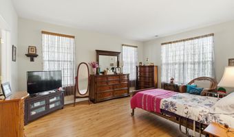 14 HIDDEN LAKE Cir, Barnegat, NJ 08005