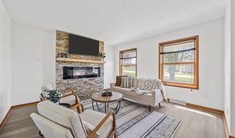 13294 212th Ave, Anamosa, IA 52205