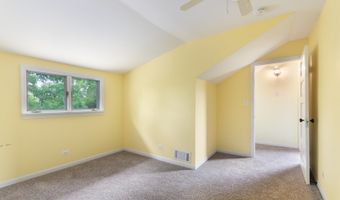 39431 N Oak Ave, Antioch, IL 60002