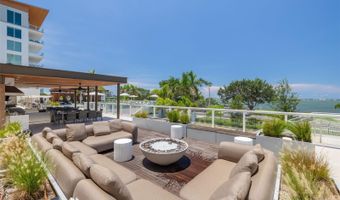 1020 SUNSET POINT Rd 213, Clearwater, FL 33755