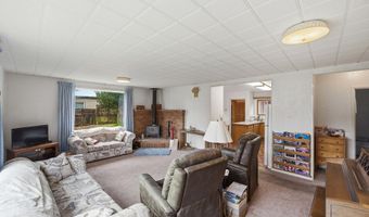 830 CHICAGO Ave, Bandon, OR 97411