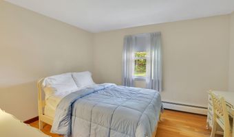 197 Hummingbird Dr, Berlin, CT 06037