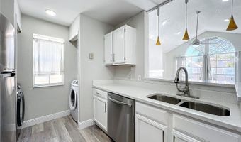 665 YOUNGSTOWN Pkwy 264, Altamonte Springs, FL 32714
