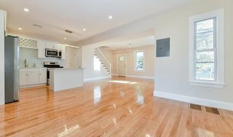 31 Chipman St, Boston, MA 02124