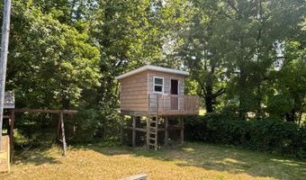 135 S Steer St, Addison, MI 49220