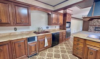 101 7th Ave NW, Bowman, ND 58623