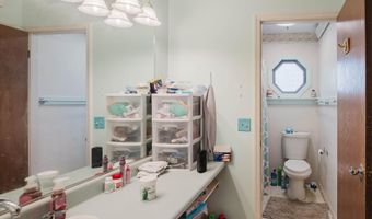 15 W Meadow Dr, Albany, NY 12203