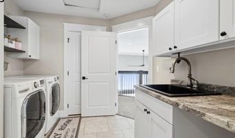 9174 207th Ave, Anamosa, IA 52205