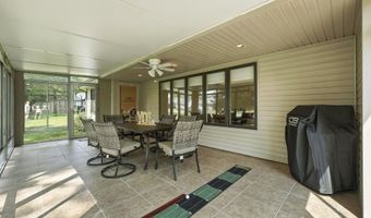 801 Pine Dr, Angola, IN 46703