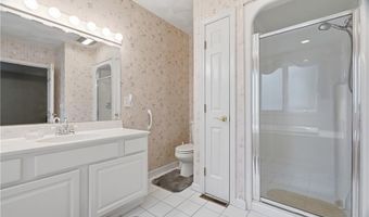 7 Foxwood Dr, Lincoln, RI 02865