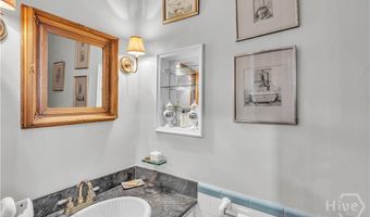 905 Goebel Ave, Savannah, GA 31404