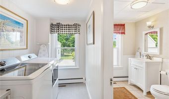 7 Prospect Ave, Narragansett, RI 02882