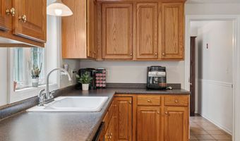 60 Lady Slipper Ln, Chester, NH 03036