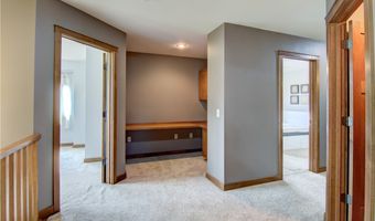 907 Sandalwood Dr, Altoona, WI 54720