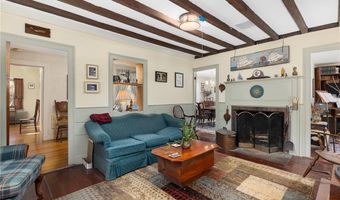 85 Sweet Ln, North Kingstown, RI 02852