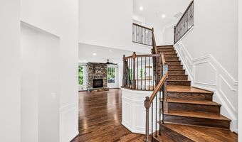 24823 BARRINGTON GROVE Ct, Aldie, VA 20105
