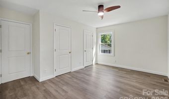 5324 Cheval Pl, Charlotte, NC 28205