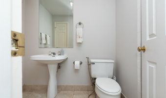8809 SAUNDERS Ln, Bethesda, MD 20817