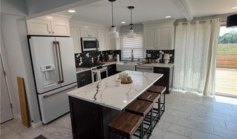 446 Angell Rd, North Providence, RI 02904