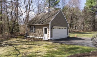 29 Woodland Dr, Avon, CT 06001