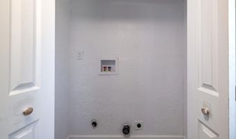 711 Anthony Dr, Belen, NM 87002