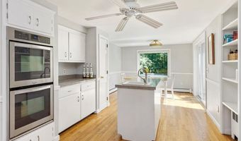 111 Juniper Dr, North Kingstown, RI 02852