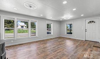 311 N School St, Cascade, ID 83611