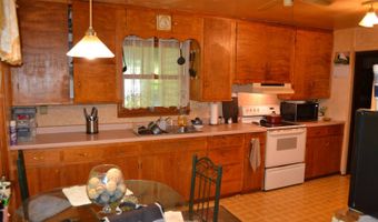 320 N Fourth St, Albion, IL 62806