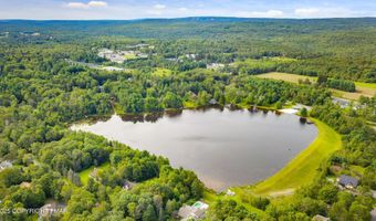 141 Embill Dr, Blakeslee, PA 18610
