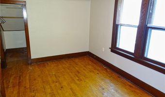 2412 5th St, Eau Claire, WI 54703