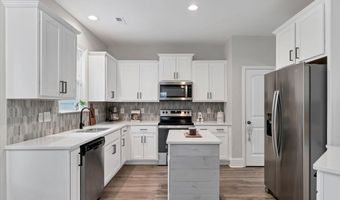 138 Warren Lake Rd, Aberdeen, NC 28315